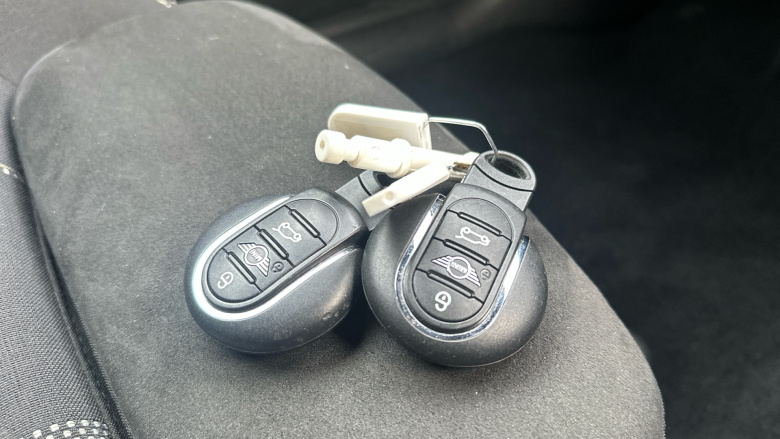 MINI Cooper 2.0 S Sport 3dr Auto Petrol Hatchback